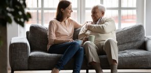 vieillir chez soi services à domicile aides financières seniors