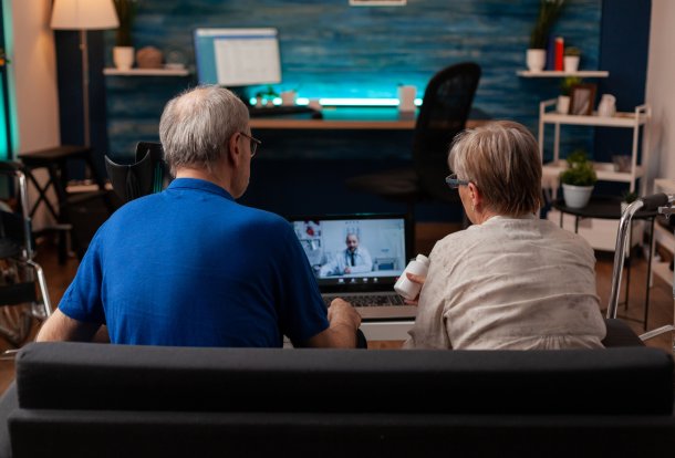 La télémédecine chez les personnes âgées