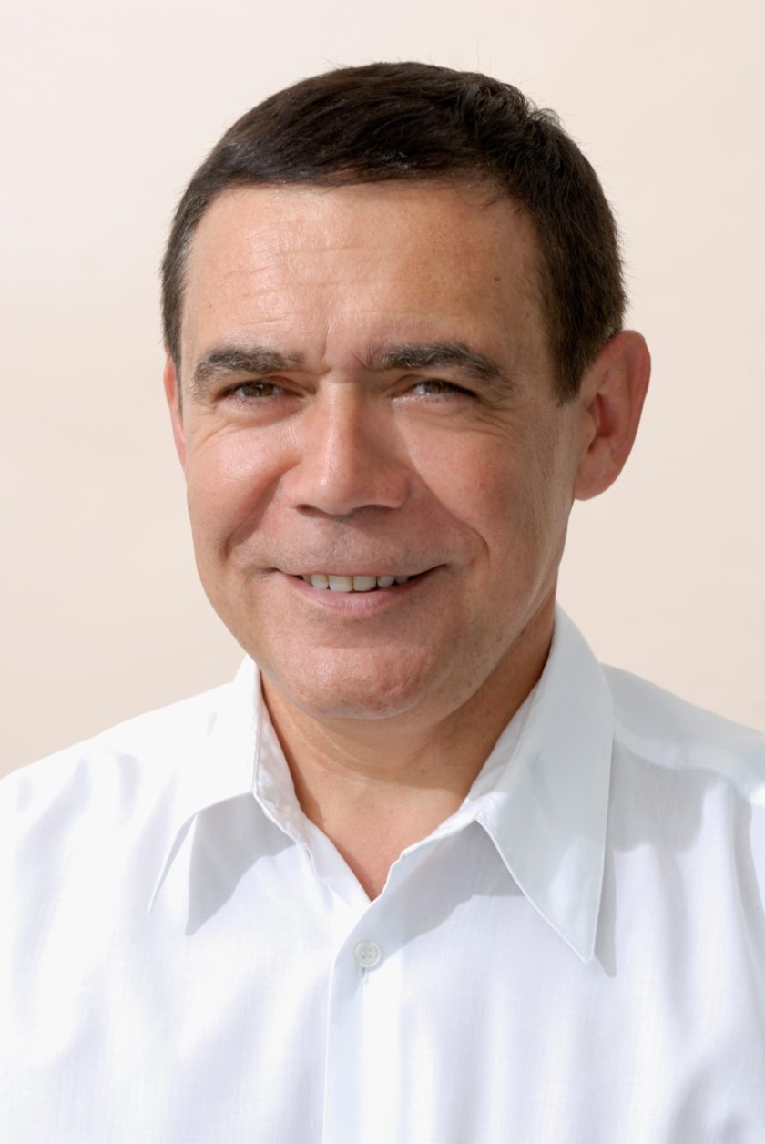 Dr Pascal Cassan
