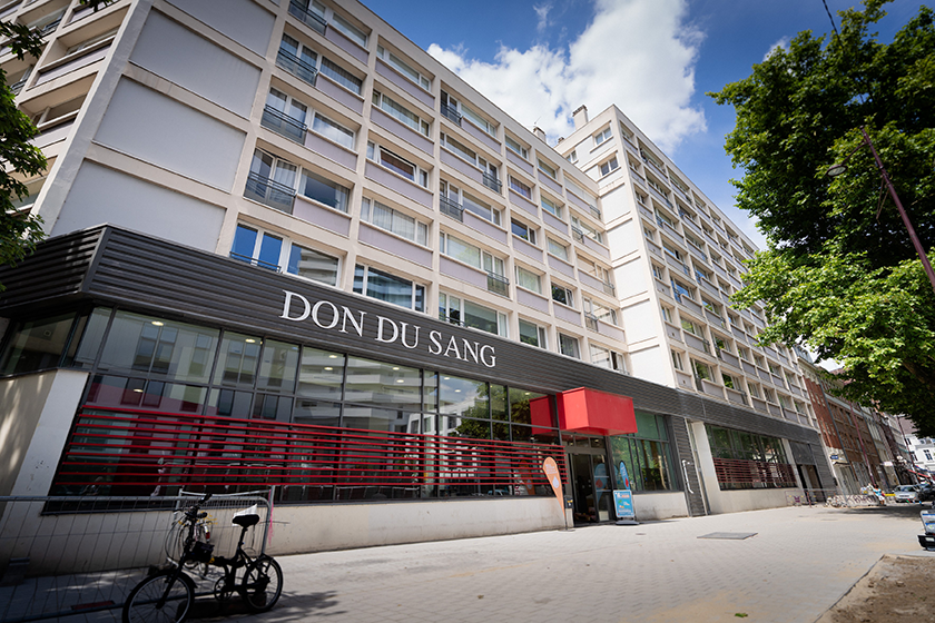A lille, maison du don de sang 